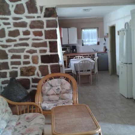 Adel Vendeghaz Hotel 3*